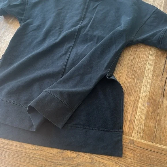 Lululemon womens short sleeve sweatshirt - Picture 2 of 4